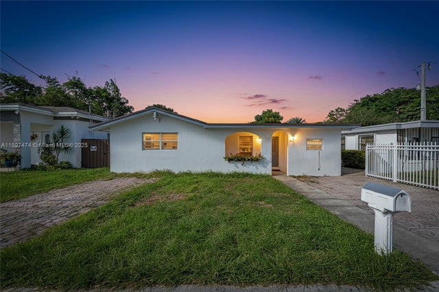 1 of 28 - 8811 Sw 128th St, Miami, FL