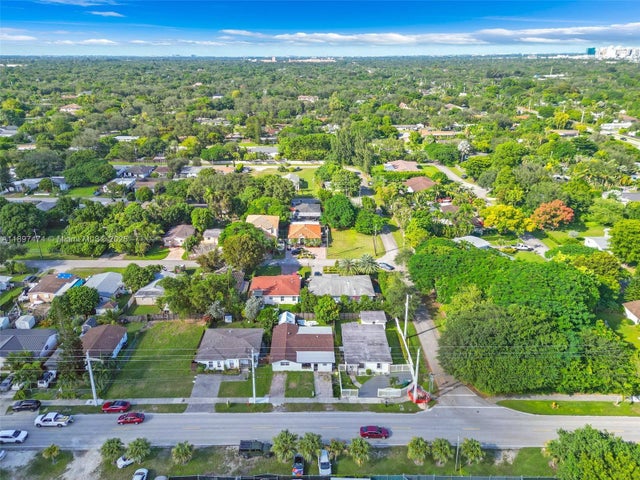 2 of 28 - 8811 Sw 128th St, Miami, FL