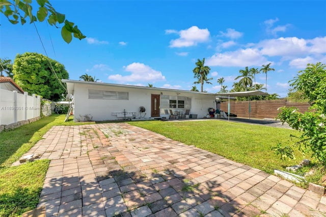 2 of 36 - 2631 Flamingo Ln, Fort Lauderdale, FL