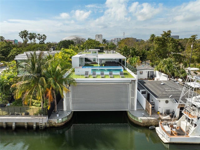 1 of 58 - 641 Nw 7th St Rd, Miami, FL
