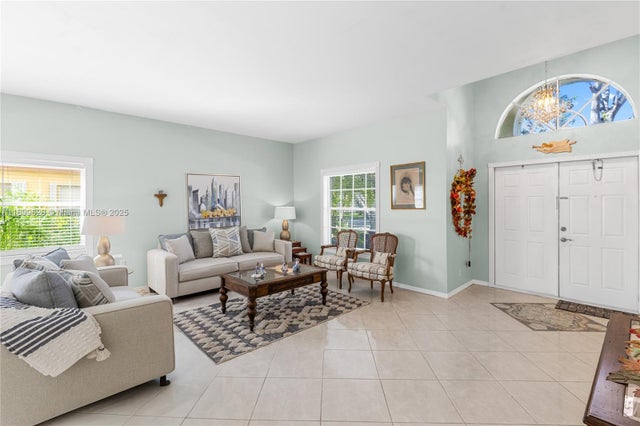 4 of 54 - 1071 Nw 184th Ter, Pembroke Pines, FL