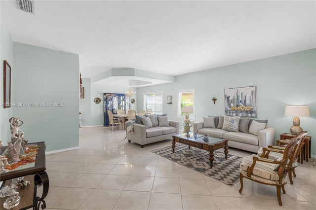 5 of 54 - 1071 Nw 184th Ter, Pembroke Pines, FL