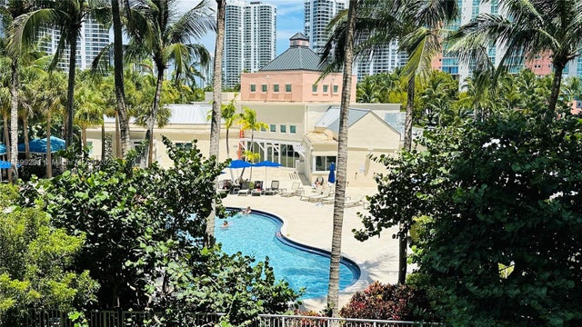 4 of 24 - 3340 Ne 190th St 403, Aventura, FL