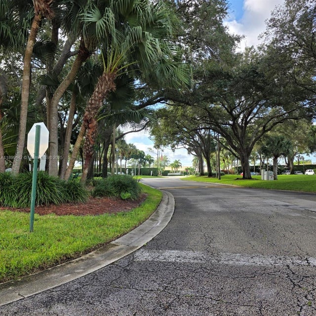 3 of 48 - 6073 Balboa Cir 204, Boca Raton, FL