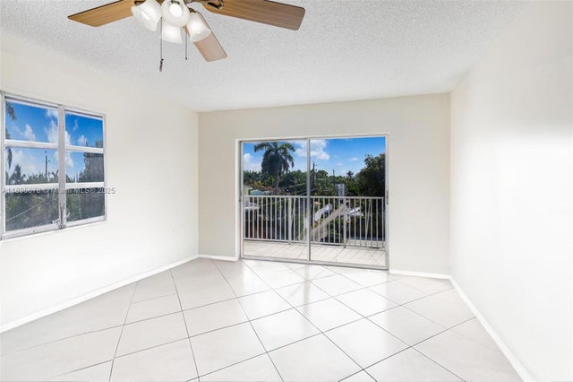 2 of 15 - 1701 Washington St 304, Hollywood, FL