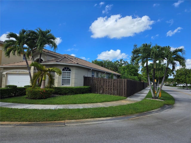3 of 46 - 11141 Nw 77th Ter, Doral, FL