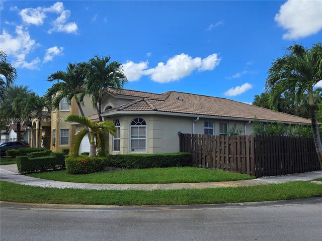 4 of 46 - 11141 Nw 77th Ter, Doral, FL