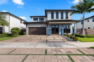 Photo of Listing #A11899397