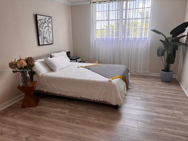3 of 10 - 1465 Ne 123rd St 415, North Miami, FL