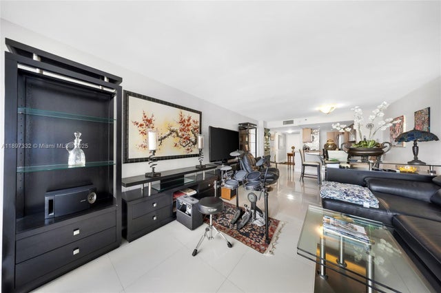 3 of 44 - 1717 N Bayshore Dr A-2638, Miami, FL