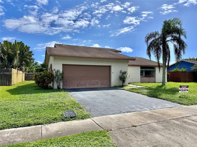 2 of 15 - 880 Nw 49th Ave, Coconut Creek, FL