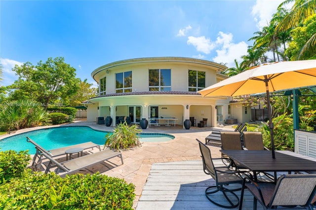 2 of 41 - 1809 Coral Gardens Dr, Wilton Manors, FL