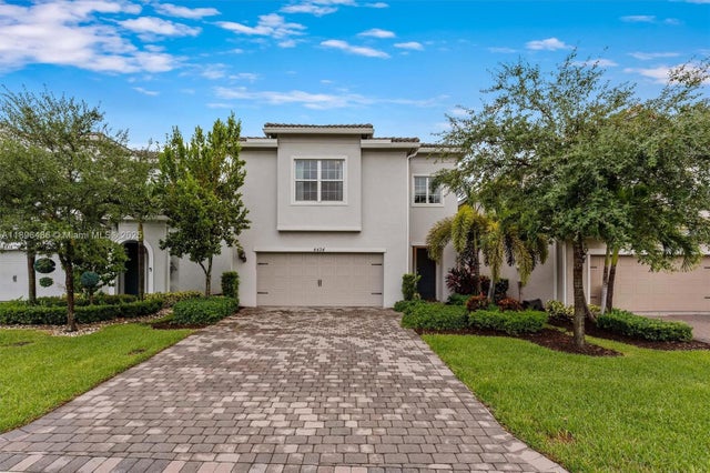 3 of 48 - 4434 Ficus St, Hollywood, FL