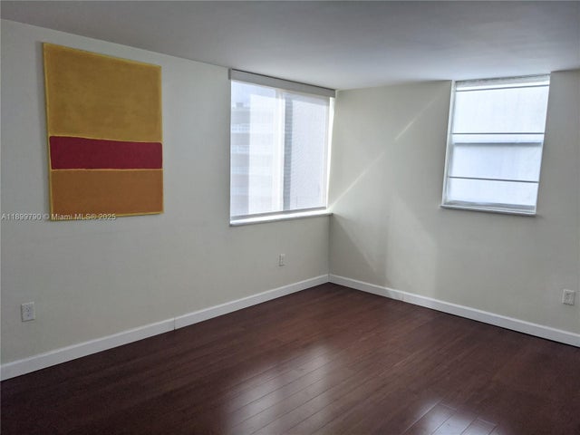 4 of 14 - 1658 Bay Rd 505, Miami Beach, FL
