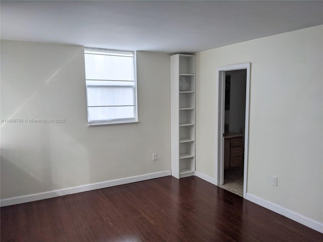 5 of 14 - 1658 Bay Rd 505, Miami Beach, FL