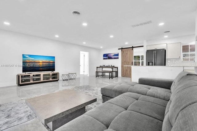 2 of 20 - 2112 N 14th Ter, Hollywood, FL