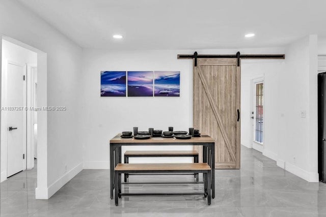 3 of 20 - 2112 N 14th Ter, Hollywood, FL