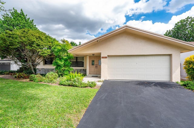 5 of 37 - 10421 Sw 146th Pl, Miami, FL