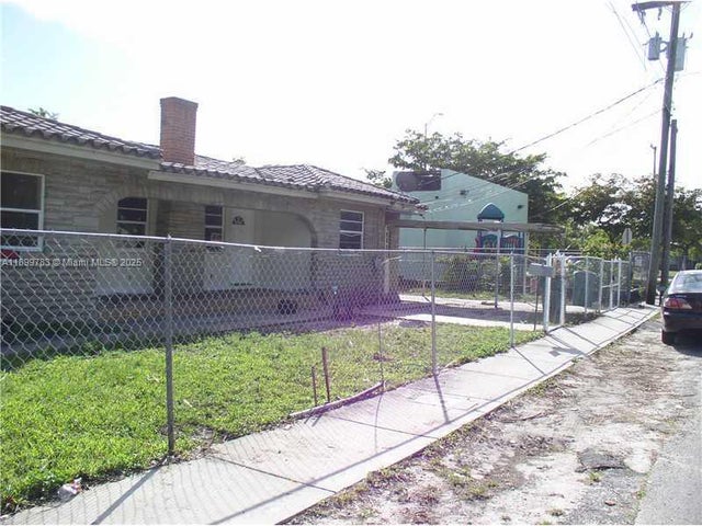 3 of 4 - N/A, Miami, FL