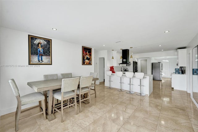 4 of 67 - 631 Arizona Ave, Fort Lauderdale, FL