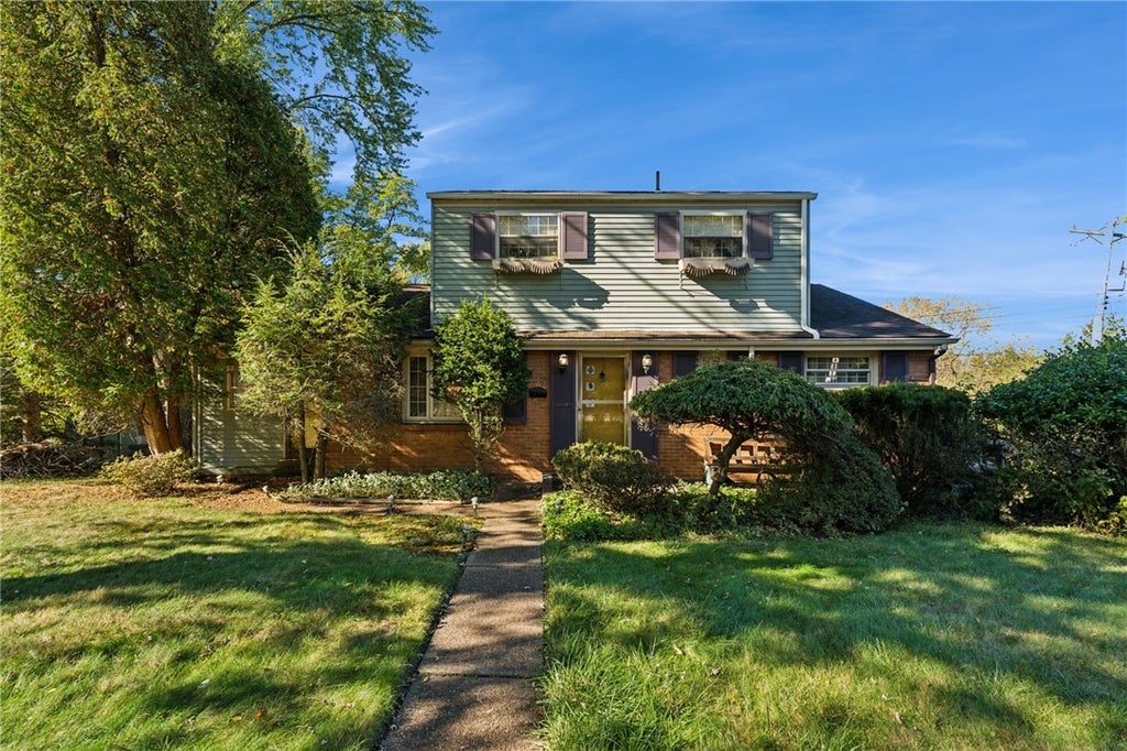 1237 Circle Drive, Braddock Hills