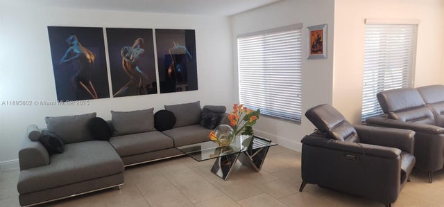 2 of 10 - 13208 Sw 10th Ln, Miami, FL