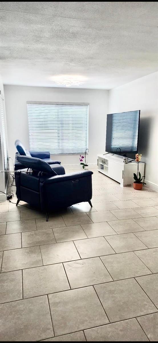 3 of 10 - 13208 Sw 10th Ln, Miami, FL