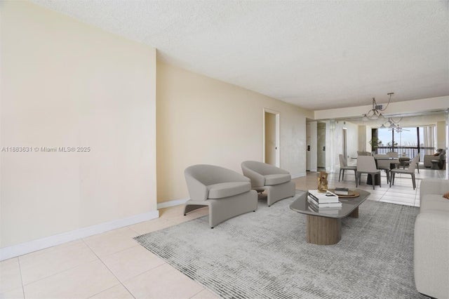 3 of 35 - 2333 Brickell Ave 1207, Miami, FL