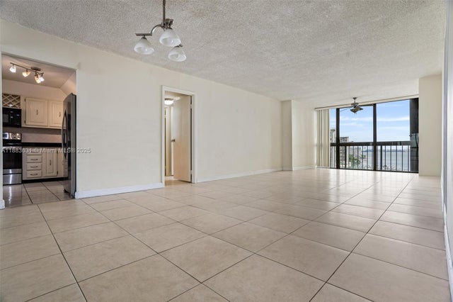 5 of 35 - 2333 Brickell Ave 1207, Miami, FL