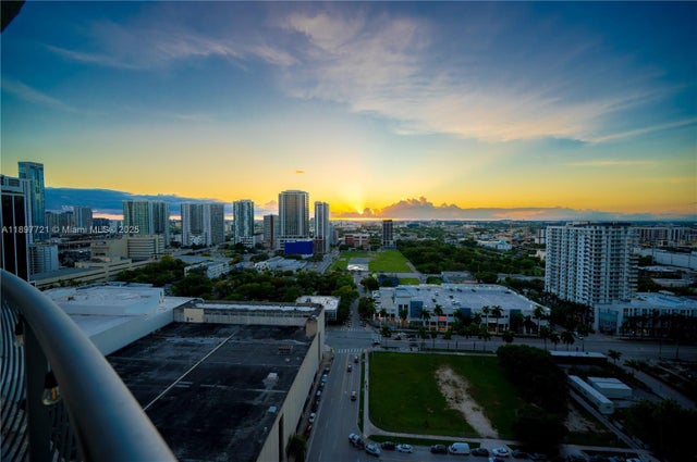 1 of 23 - 1750 N Bayshore Dr 2615, Miami, FL
