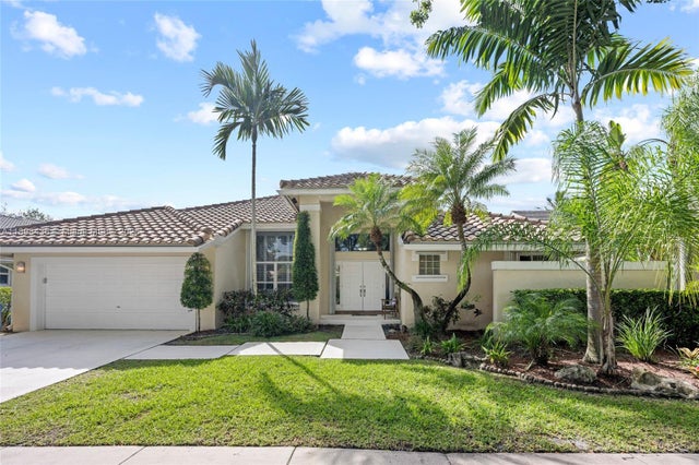 1 of 37 - 985 Spoonbill Cir, Weston, FL