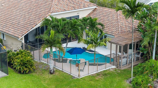 2 of 37 - 985 Spoonbill Cir, Weston, FL