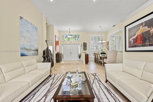 5 of 37 - 985 Spoonbill Cir, Weston, FL