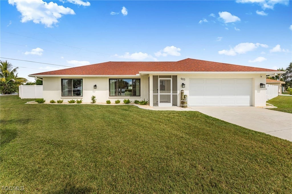903 Se 19th St, Cape Coral