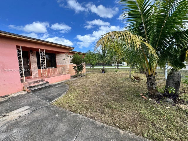 2 of 28 - 341 Aladdin St, Opa Locka, FL