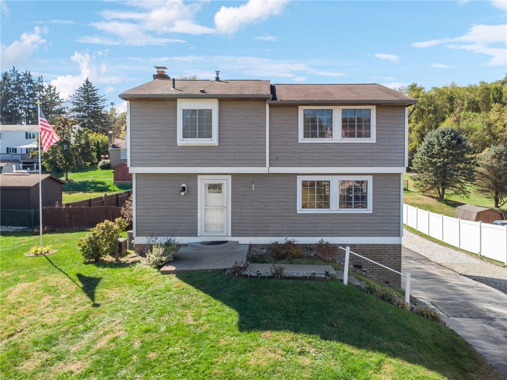 10142 Lavonne Drive, North Huntingdon