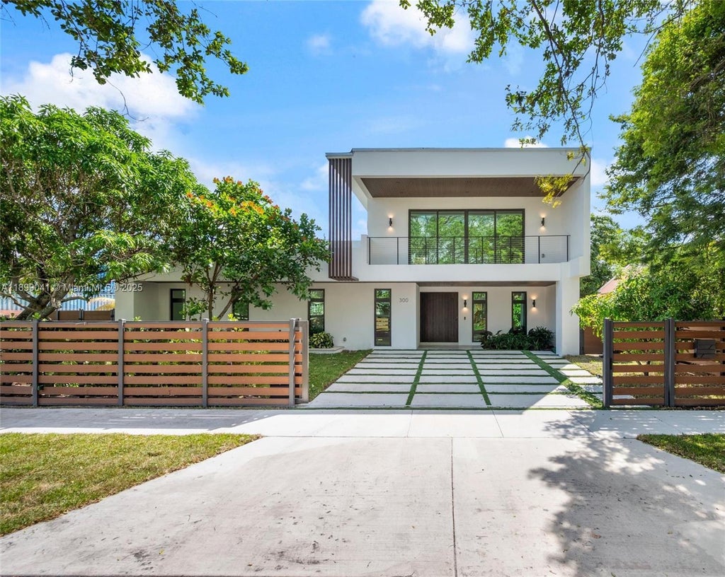 300 Ne 48th St, Miami