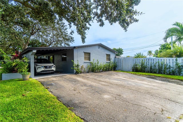 5 of 33 - 3338 Taft St, Hollywood, FL
