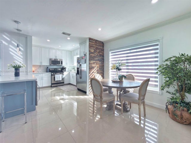 4 of 29 - 6340 W 14th Ave, Hialeah, FL