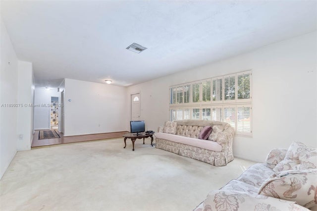 5 of 27 - 10533 Sw 114th St, Miami, FL