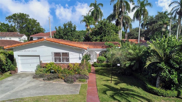 1 of 33 - 2711 Red Rd, Coral Gables, FL