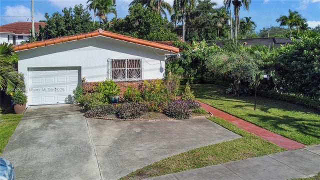 3 of 33 - 2711 Red Rd, Coral Gables, FL