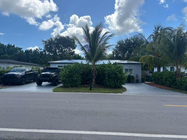 1 of 51 - 1430 Ne 149th St, Miami, FL