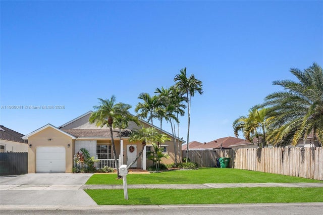 4 of 34 - 15846 Sw 143rd Ct, Miami, FL