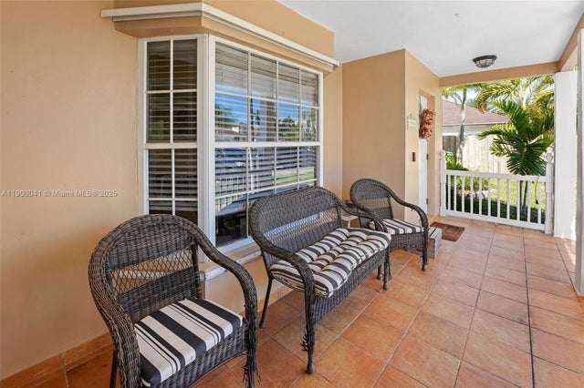 5 of 34 - 15846 Sw 143rd Ct, Miami, FL