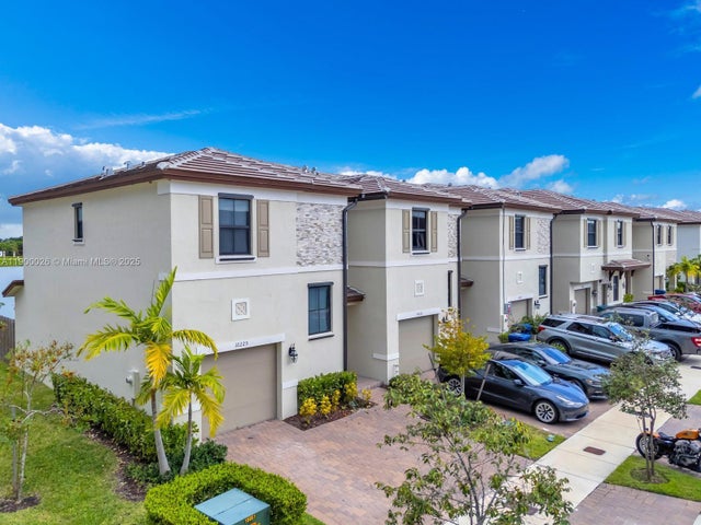 5 of 19 - 10225 Sw 231st Ln, Miami, FL
