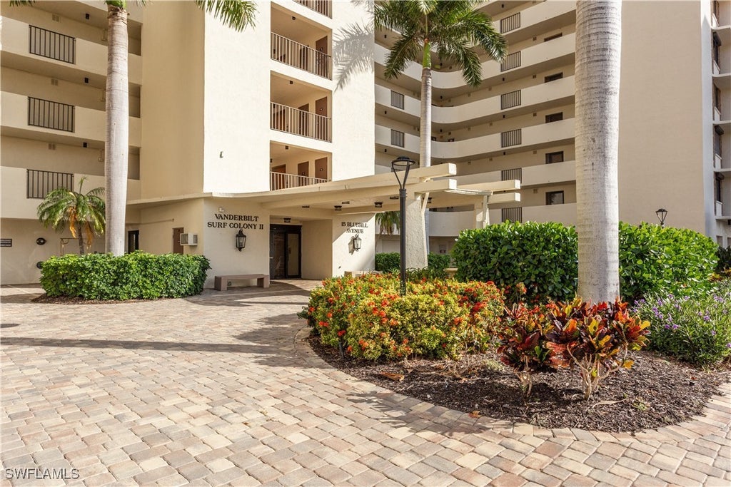 15 Bluebill Ave 1006, Naples