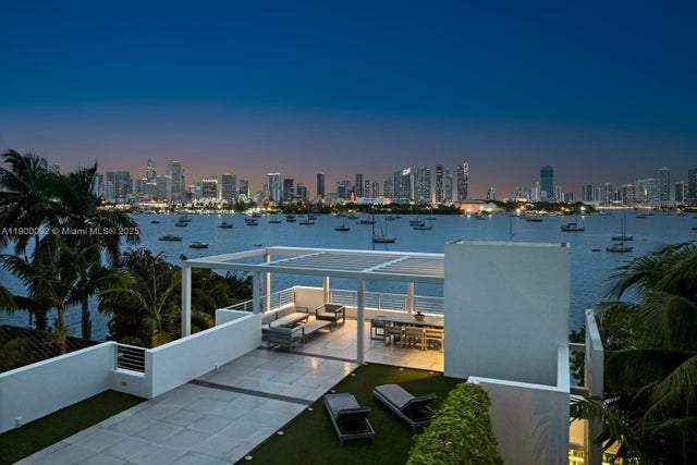 1 of 79 - 440 S Hibiscus Dr, Miami Beach, FL