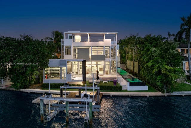 2 of 79 - 440 S Hibiscus Dr, Miami Beach, FL