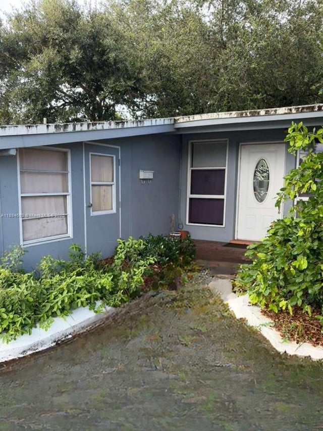 1 of 1 - 7111 Taft Street, Hollywood, FL